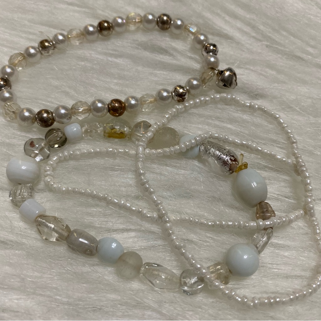 Elegant Pearl And Gold Beaded Bracelet Set
